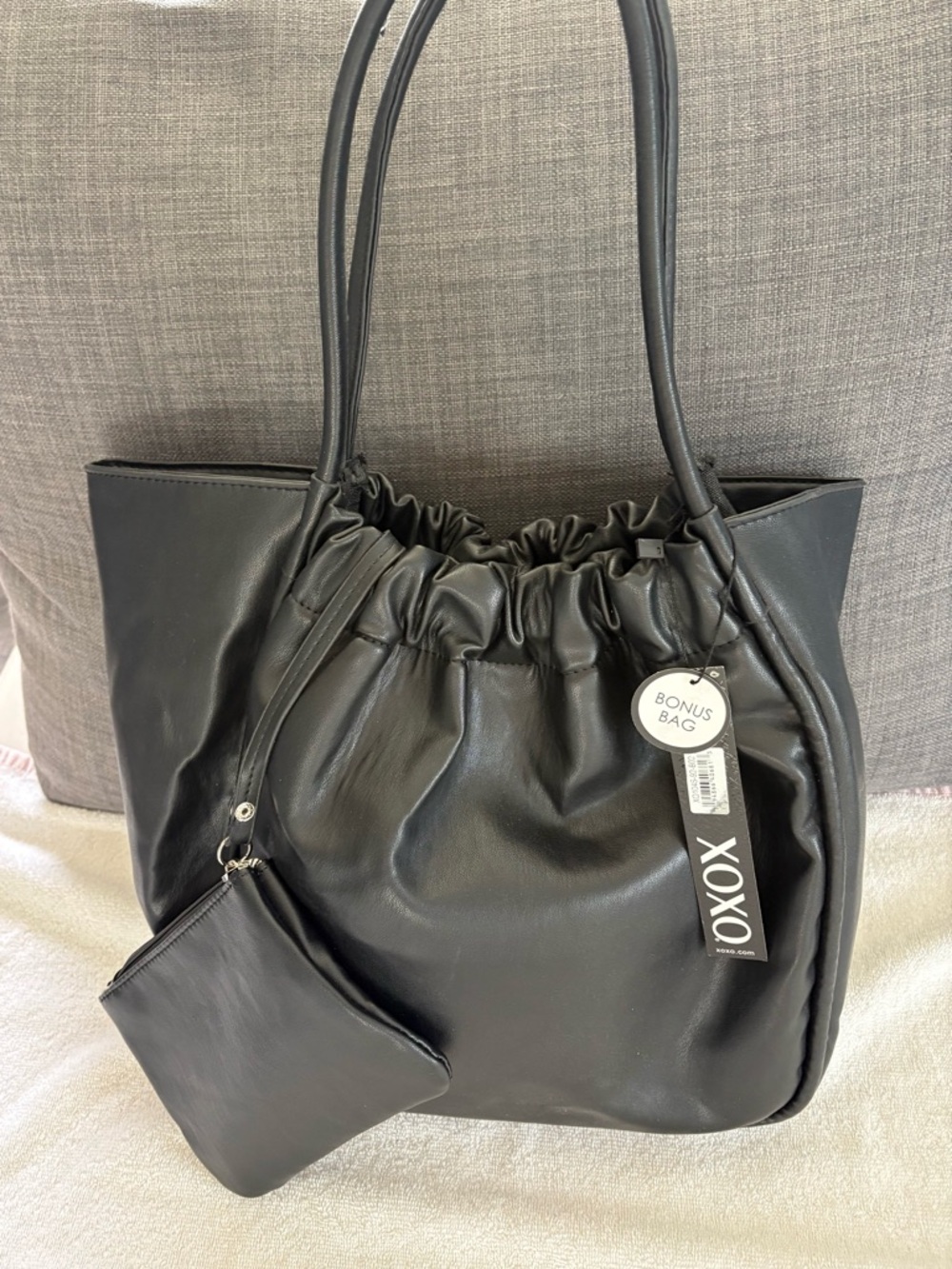 XOXO Black Vegan Leather Tote NWT Shoulder Bag w/ Detachable Pouch - Picture 2 of 11